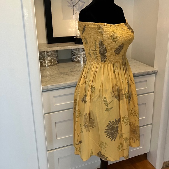 Yellow Strapless Halter Floral Print Summer Dress/Beach - Picture 5 of 15